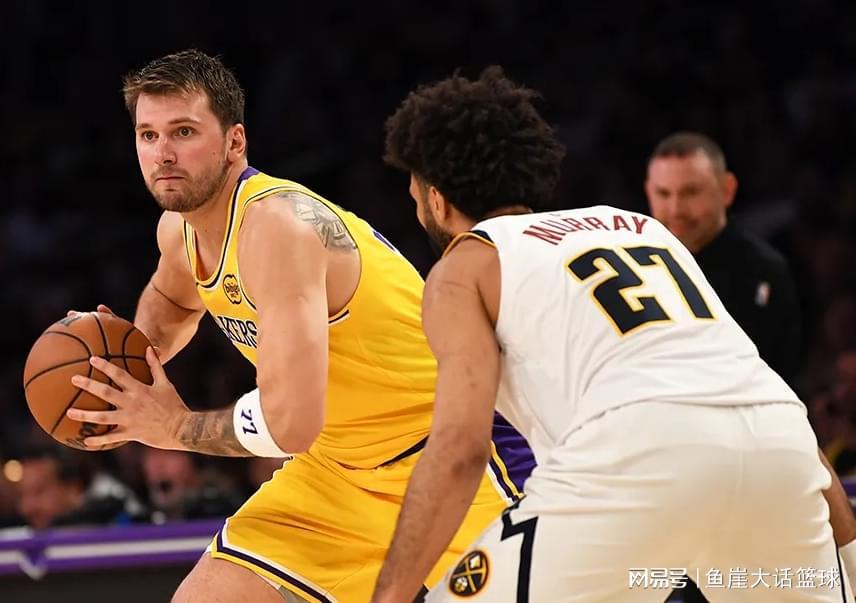 爱游戏体育-NBA最新排名！湖人反超火箭，凯尔特人保底附加赛，快船雪上加霜